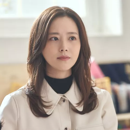 มุนแชวอน (Moon Chae Won)