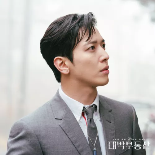 จองยงฮวา (Jung Yong Hwa)